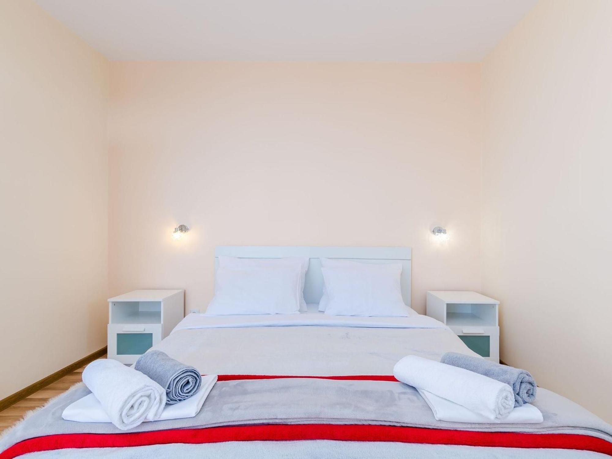 Vedrana- One-bedroom With Balcony And Sea View